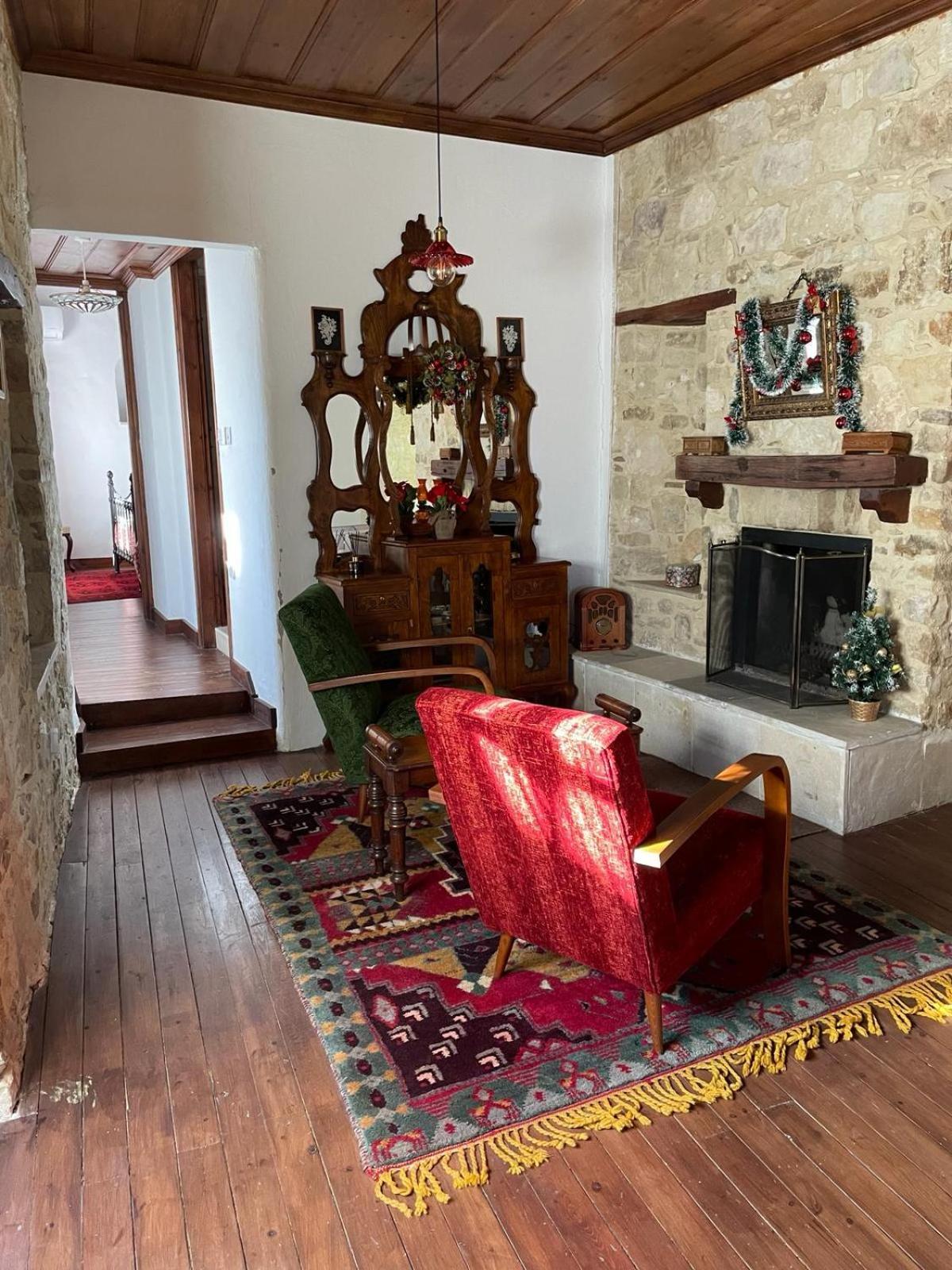 Afames House - Beautiful Traditional House โอโมโดส ภายนอก รูปภาพ